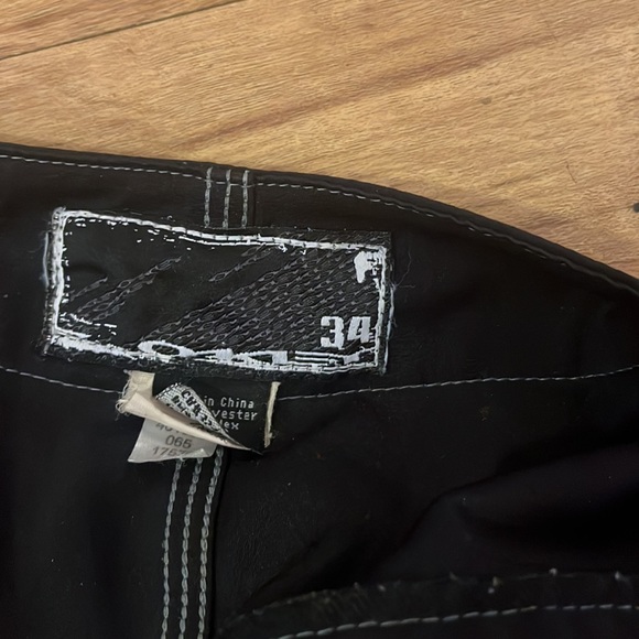 Vintage Oakley  board shorts - Picture 4 of 6